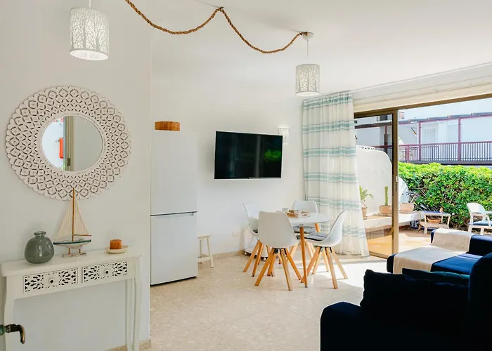 1Bdr Sunny Terrace Apartment