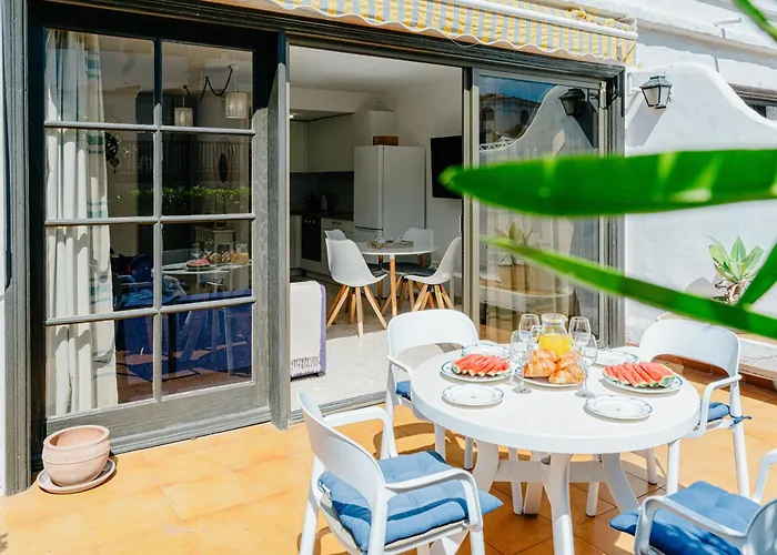 1Bdr Sunny Terrace Apartment