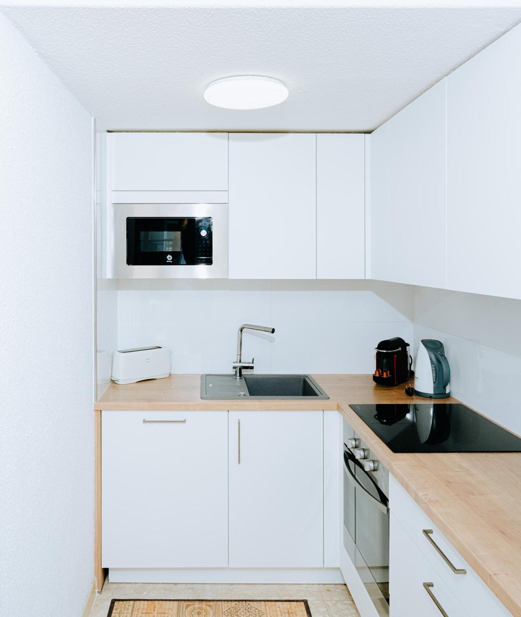 1bdr Sunny Terrace Appartamento